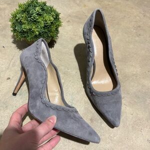Ann Taylor‎ Light Gray Suede Leather Scallop Heels Size 9.5 Formal Wedding Party